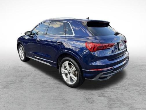 2023 Audi Q3 45 S line Premium
