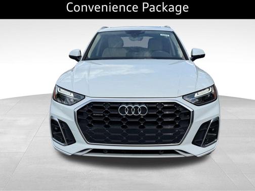 Glacier White Metallic 2024 Audi Q5 45 S line quattro Premium