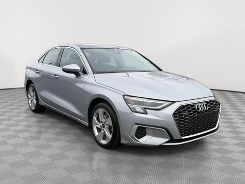 Florett Silver Metallic 2023 Audi A3 Premium
