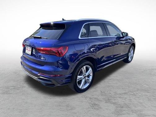 2022 Audi Q3 45 S line Premium