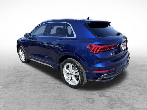 2022 Audi Q3 45 S line Premium