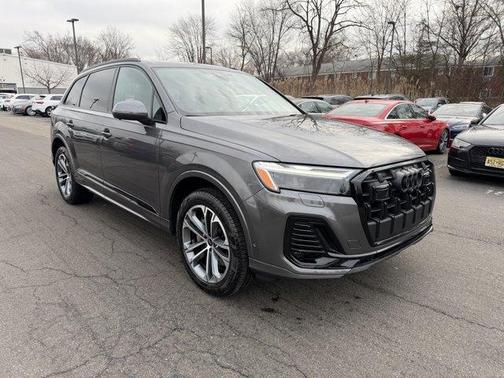2025 Audi Q7 45 Premium