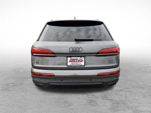 2025 Audi Q7 45 Premium