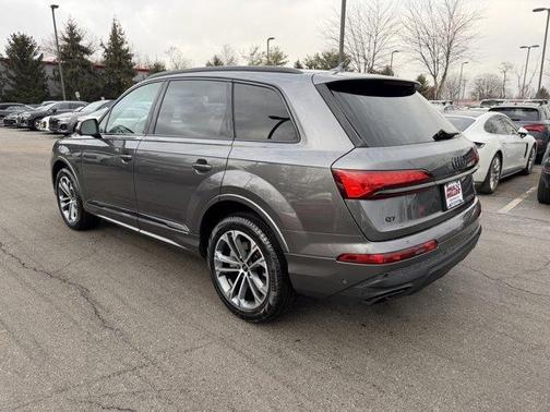 2025 Audi Q7 45 Premium