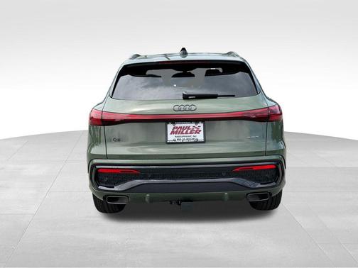 Green Metallic 2026 Audi Q5 PLUS