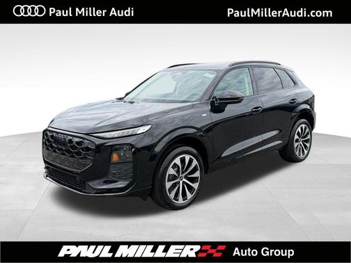 Mythos Black Metallic 2026 Audi Q3 S line
