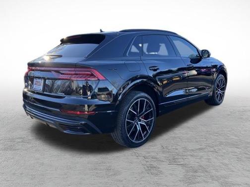 2023 Audi Q8 55 Premium Plus