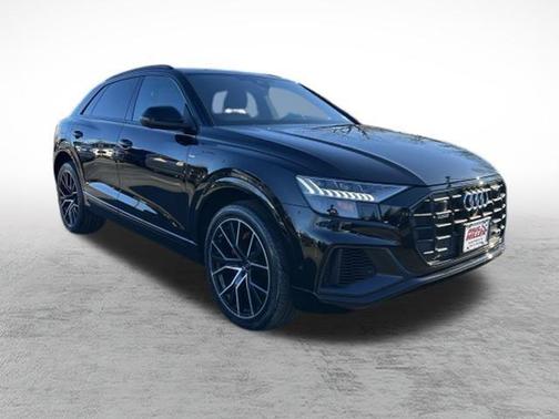 2023 Audi Q8 55 Premium Plus