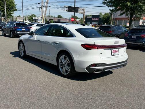 Glacier White Metallic 2026 Audi A5