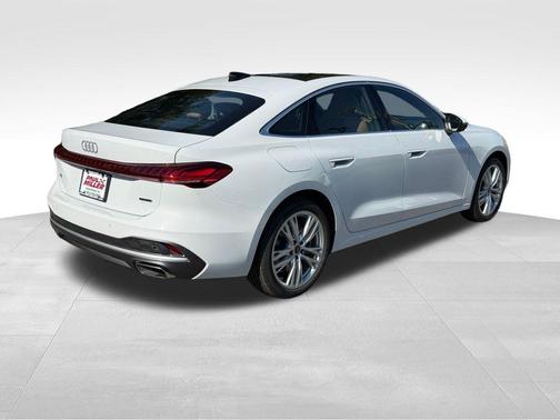 Glacier White Metallic 2026 Audi A5