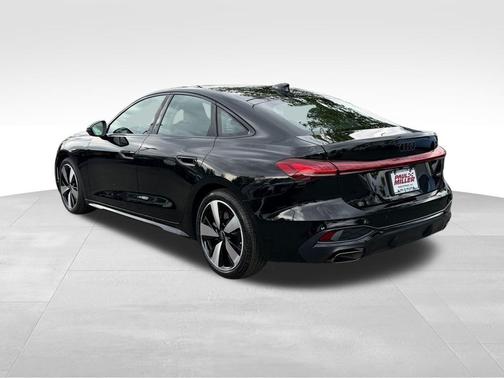 Mythos Black Metallic 2026 Audi A5