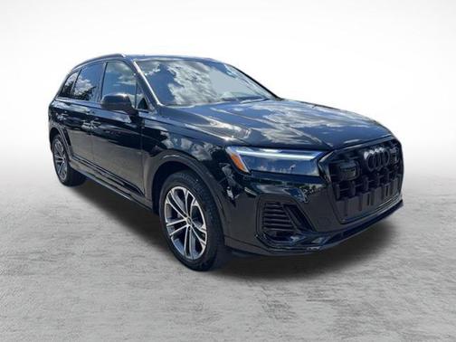 2025 Audi Q7 45 Premium Plus
