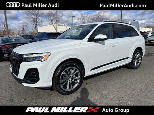 2025 Audi Q7 45 Premium