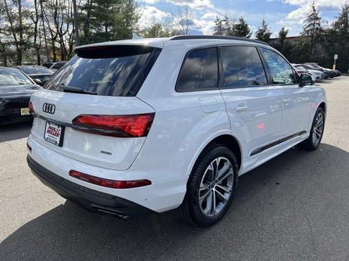 2025 Audi Q7 45 Premium