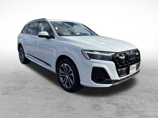 2025 Audi Q7 45 Premium
