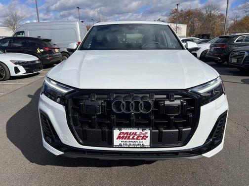 2025 Audi Q7 45 Premium
