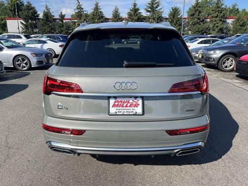 2024 Audi Q5 45 S line quattro Premium