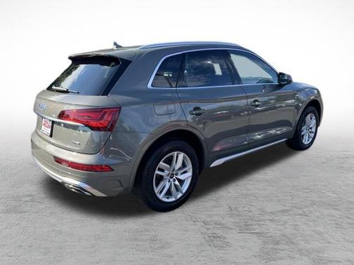 2024 Audi Q5 45 S line quattro Premium