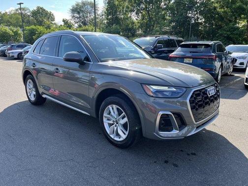 2024 Audi Q5 45 S line quattro Premium
