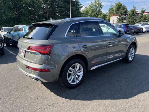 2024 Audi Q5 45 S line quattro Premium