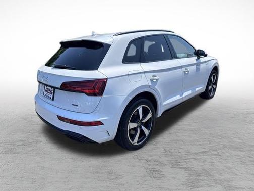 2022 Audi Q5 45 S line quattro Premium