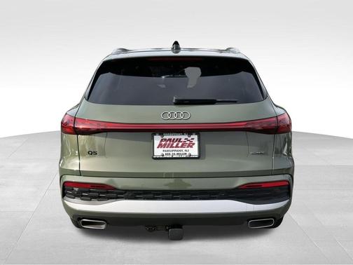 District Green Metallic 2025 Audi Q5 2.0T quattro Premium