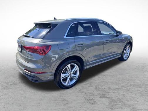 2024 Audi Q3 45 S line Premium