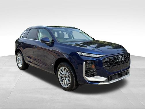 Navarra Blue Metallic 2026 Audi Q3 S line