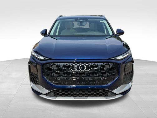 Navarra Blue Metallic 2026 Audi Q3 S line