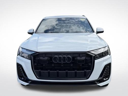 Glacier White Metallic 2025 Audi Q7 45 Premium