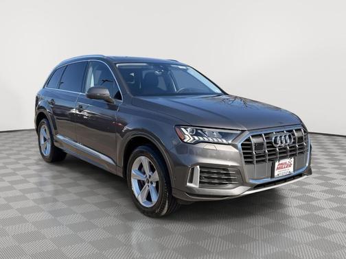 2023 Audi Q7 45 Premium Plus