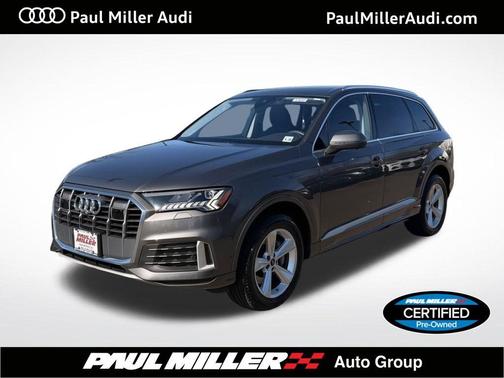Samurai Gray Metallic 2023 Audi Q7 45 Premium Plus
