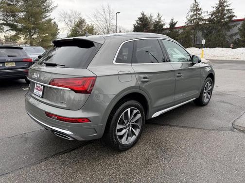 2023 Audi Q5 45 S line Premium Plus