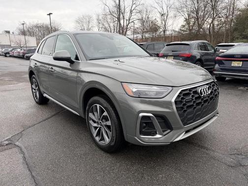 2023 Audi Q5 45 S line Premium Plus