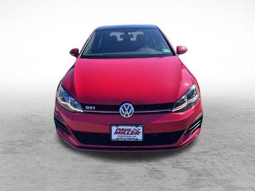 2018 Volkswagen Golf GTI 2.0T SE 4-Door