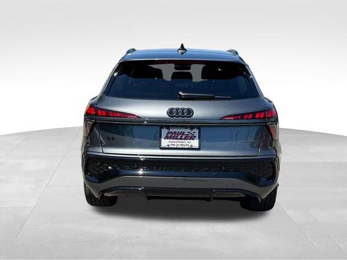 Daytona Gray Pearl 2026 Audi Q3 S line