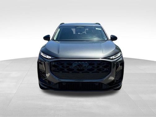 Daytona Gray Pearl 2026 Audi Q3 S line