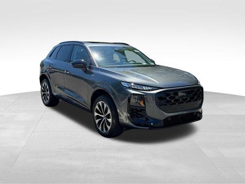 Daytona Gray Pearl 2026 Audi Q3 S line
