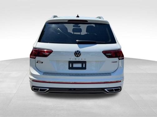Oryx White Pearl Effect 2022 Volkswagen Tiguan 2.0T SEL R-Line