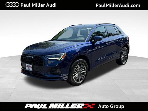 Navarra Blue Metallic 2023 Audi Q3 40 Premium