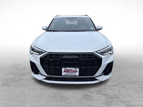2023 Audi Q3 45 S line Premium