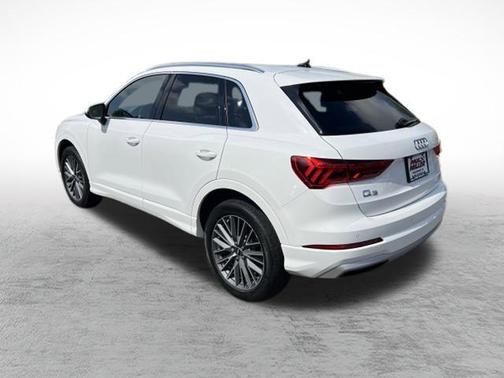 2022 Audi Q3 40 Premium