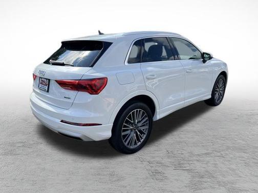 2022 Audi Q3 40 Premium