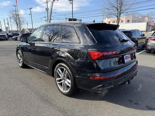 2026 Audi Q7 55 Premium
