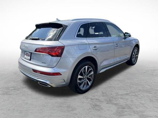 2025 Audi Q5 45 S line quattro Premium