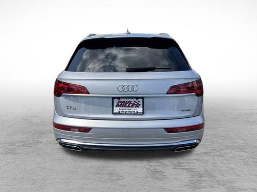 2025 Audi Q5 45 S line quattro Premium