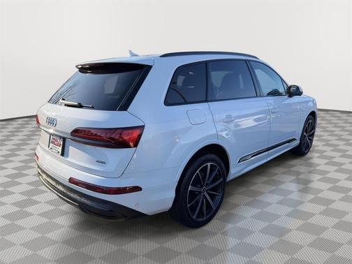 2023 Audi Q7 55 Premium