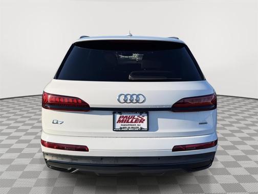 2023 Audi Q7 55 Premium