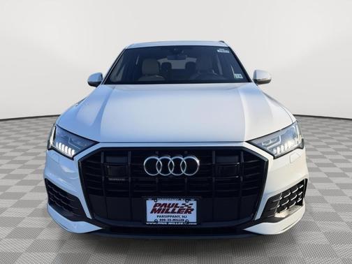 2023 Audi Q7 55 Premium