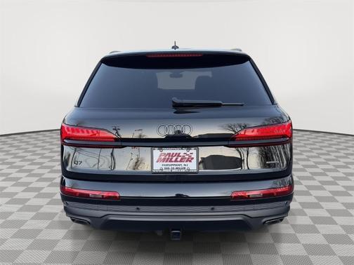 2026 Audi Q7 45 Premium